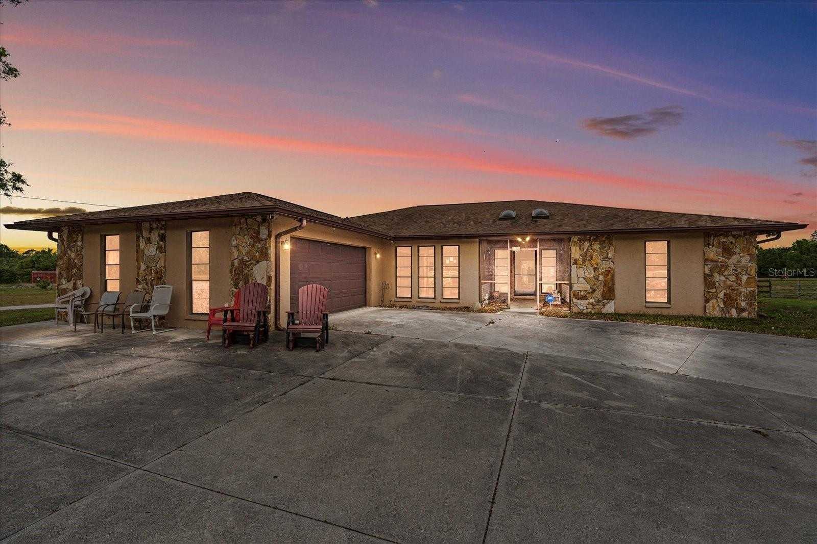 $1,500,000 - 3Br/2Ba -  for Sale in Cowpen Ranch, Sarasota