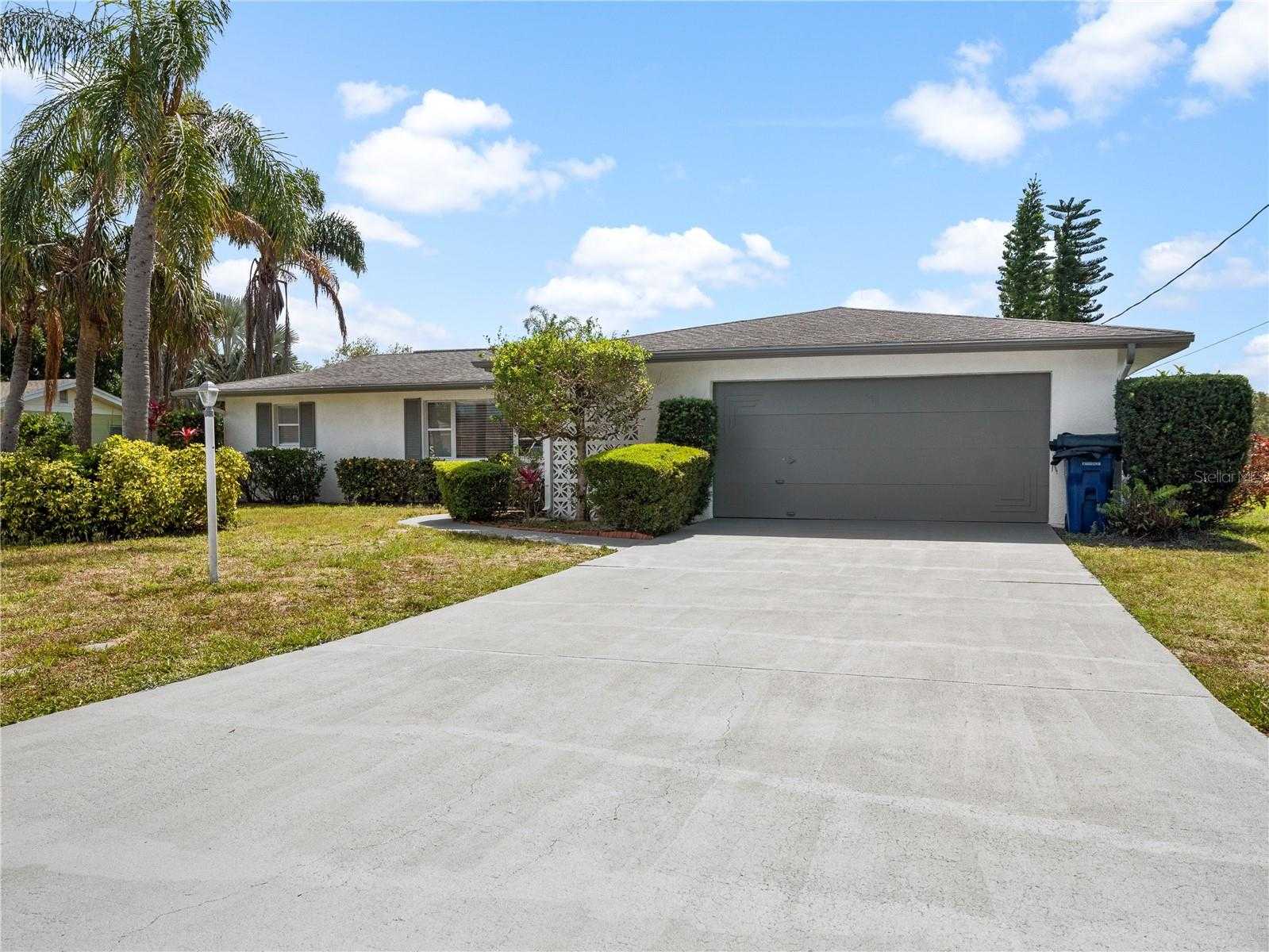$539,000 - 3Br/2Ba -  for Sale in Whitfield Country Club Add Rep, Sarasota