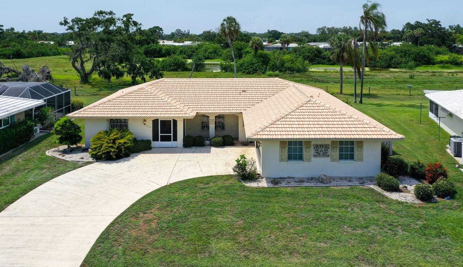 $549,900 - 3Br/2Ba -  for Sale in Gulf Gate Woods, Sarasota