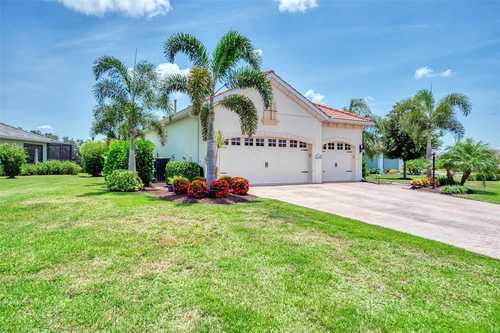 $949,900 - 3Br/3Ba -  for Sale in Grand Palm Ph 1c Bb, Venice