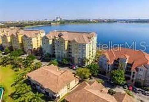 $960,000 - 4Br/3Ba -  for Sale in Vizcaya Heights Codominium, Orlando