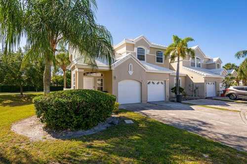 $375,000 - 3Br/2Ba -  for Sale in Carriage Homes At Southampton, Orlando