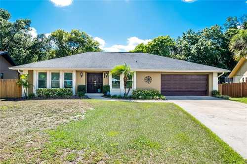 $450,000 - 3Br/2Ba -  for Sale in Anderson Place, Orlando
