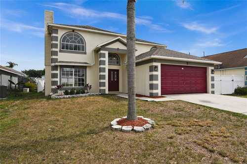 $455,000 - 4Br/3Ba -  for Sale in Davenport Lakes Phase 05, Davenport
