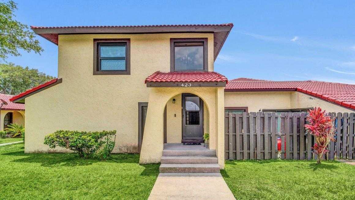 View KISSIMMEE, FL 34758 townhome