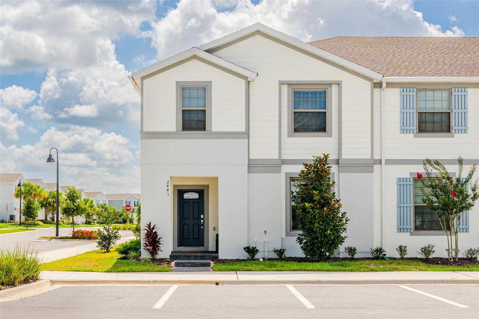 View KISSIMMEE, FL 34747 townhome