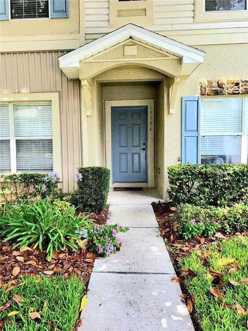 $274,900 - 3Br/3Ba -  for Sale in Fishhawk Ranch Townhomes Phase, Lithia