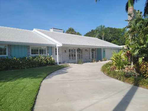 $799,000 - 3Br/2Ba -  for Sale in Frst Lakes Country Club Estates, Sarasota