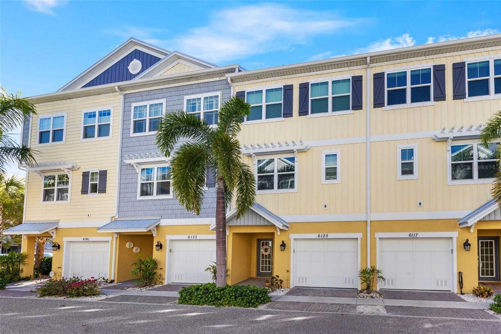 $649,988 - 3Br/3Ba -  for Sale in Cove At Loggerhead Marina, St Petersburg