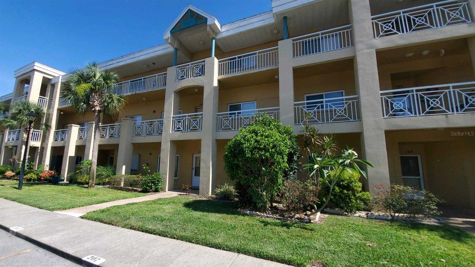 View CLEARWATER, FL 33763 condo