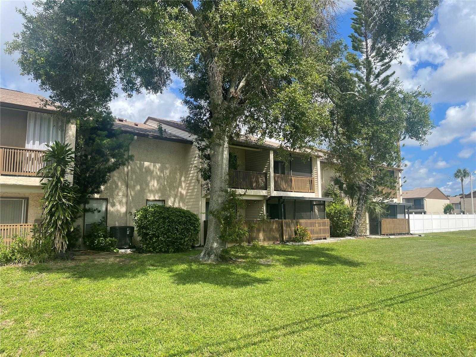 $289,000 - 3Br/3Ba -  for Sale in Barkwood Square Condo, St Petersburg