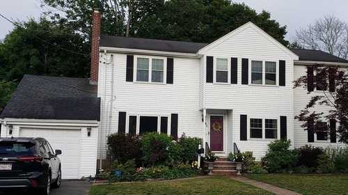 $1,100,000 - 5Br/4Ba -  for Sale in Milton