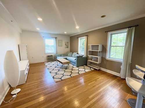 $550,000 - 1Br/1Ba -  for Sale in Newton