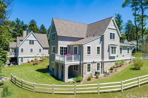 $1,895,000 - 3Br/4Ba -  for Sale in Milton
