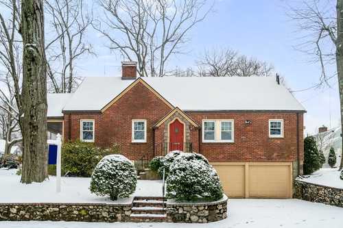 $899,000 - 3Br/3Ba -  for Sale in Newton