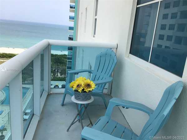 9201 Collins Ave Unit 921