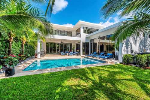 $4,500,000 - 5Br/5Ba -  for Sale in University Estates, Coral Gables