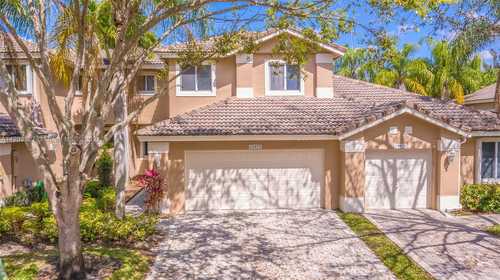 $489,900 - 3Br/3Ba -  for Sale in The Courtyards, Pembroke Pines