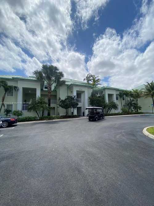 $210,000 - 1Br/1Ba -  for Sale in The Blue A Resort Hotel C, Doral