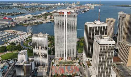 $349,000 - Br/1Ba -  for Sale in 50 Biscayne Condo, Miami