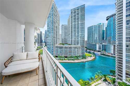 $524,900 - 1Br/2Ba -  for Sale in Courts Brickell Key Condo, Miami