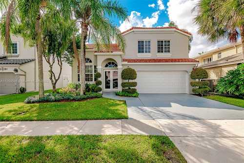 $849,900 - 4Br/3Ba -  for Sale in Towngate, Pembroke Pines