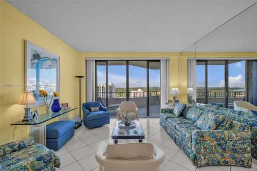 $1,100,000 - 2Br/2Ba -  for Sale in The Emeraldbay @ Key Colo, Key Biscayne