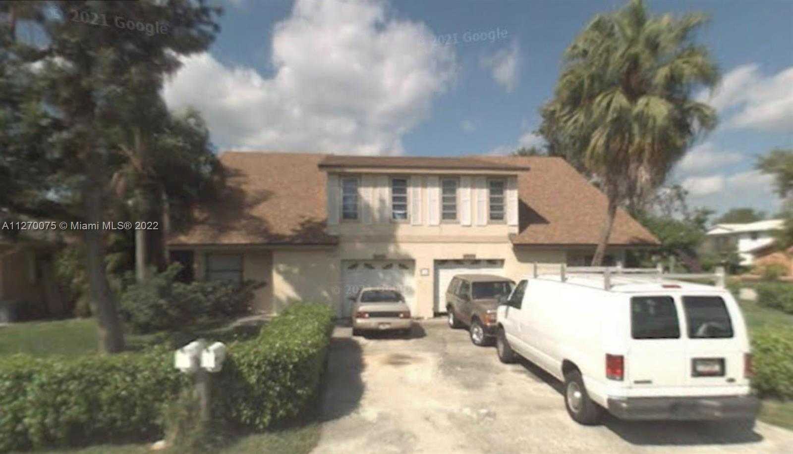 Photo 1 of 1 of 4470 NW 109th Ter multi-family property