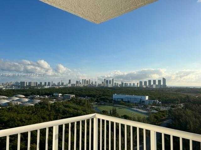 View North Miami, FL 33181 condo