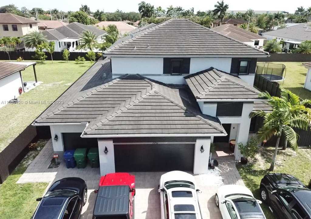 View Miami, FL 33185 house