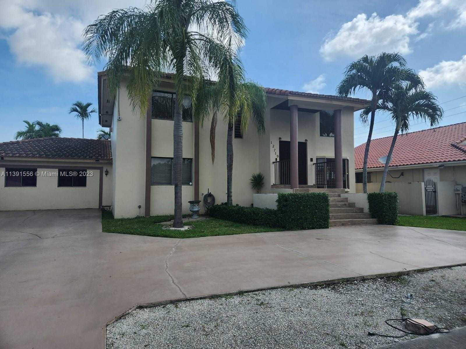 View Miami, FL 33175 house