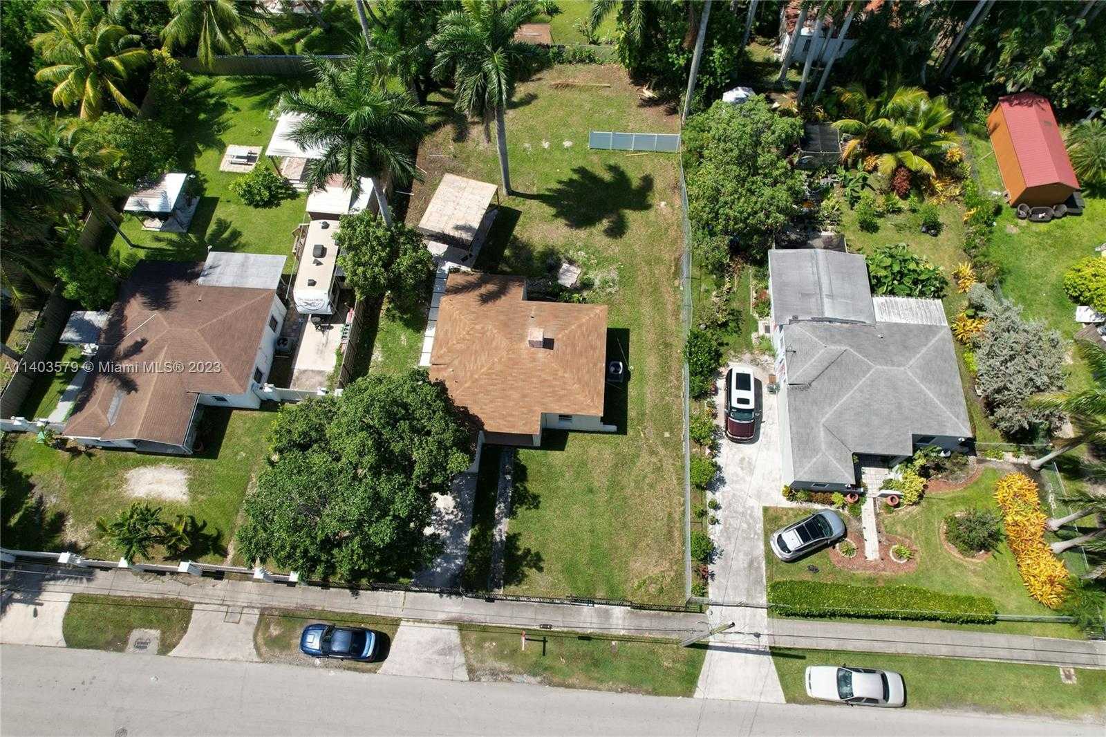 View Miami, FL 33150 house