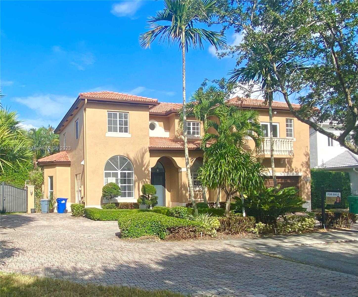 View Miami Lakes, FL 33016 house