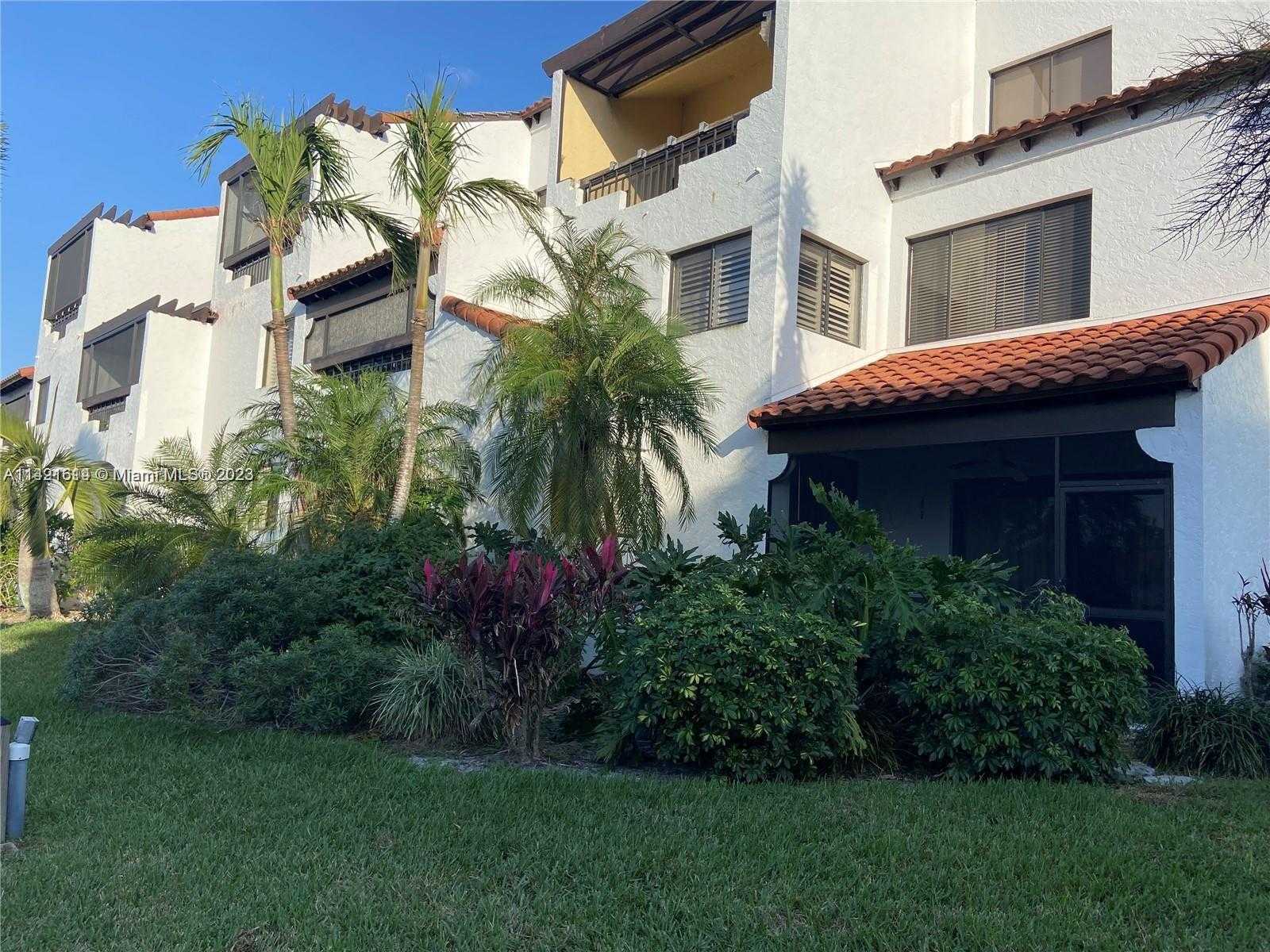 View Fort Myers, FL 33908 condo