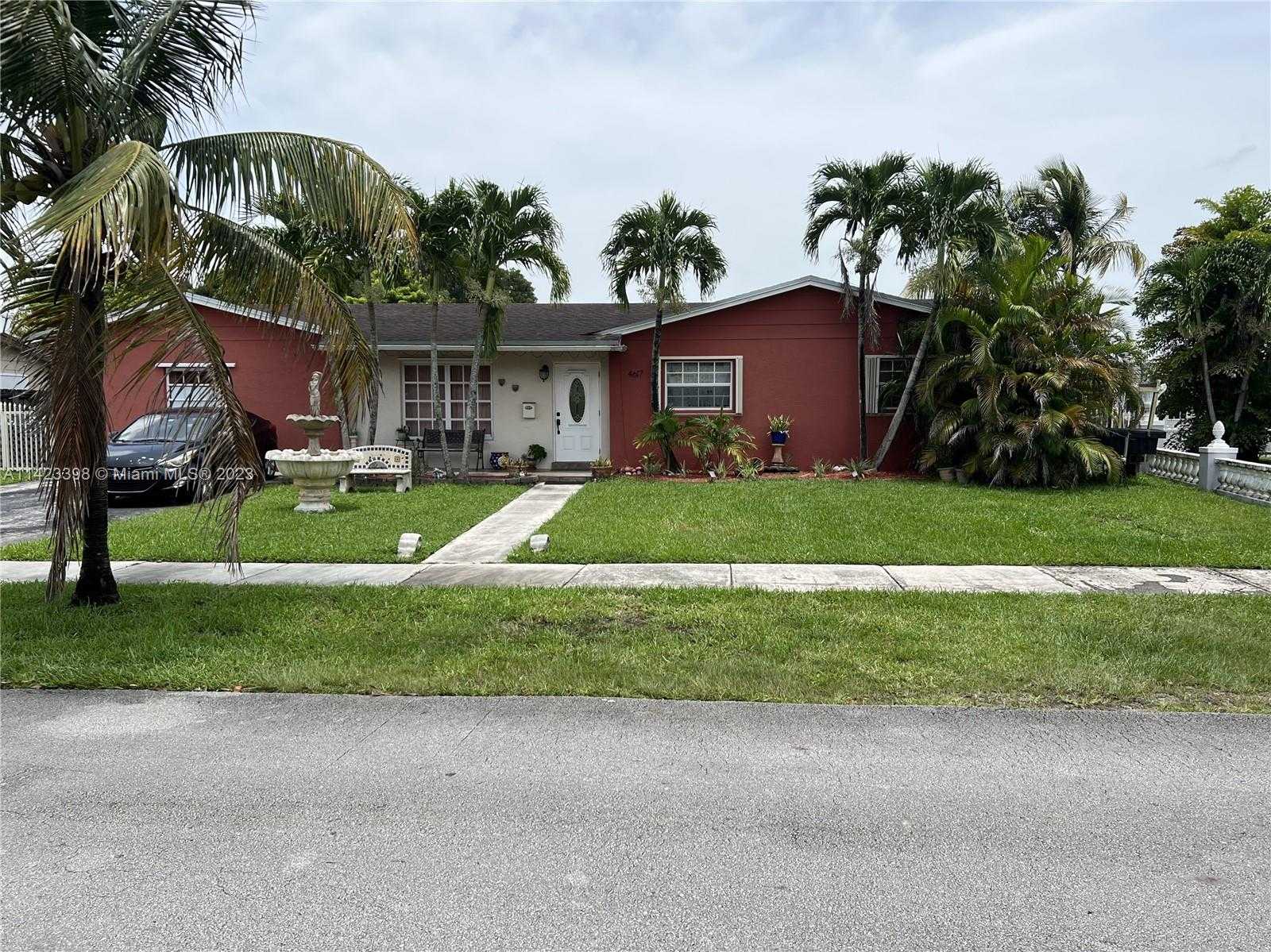 View Miami, FL 33175 house