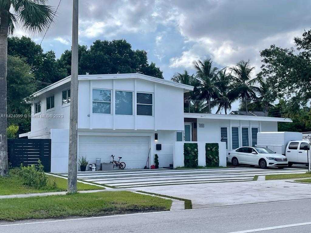 View Miami, FL 33179 property