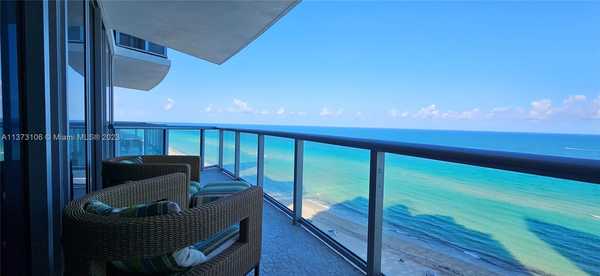 17001 Collins Ave Unit 1506