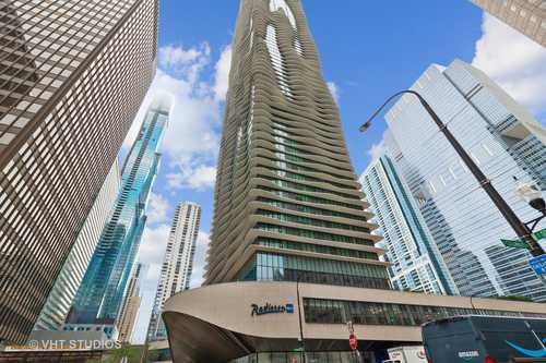 $1,110,000 - 2Br/3Ba -  for Sale in Chicago