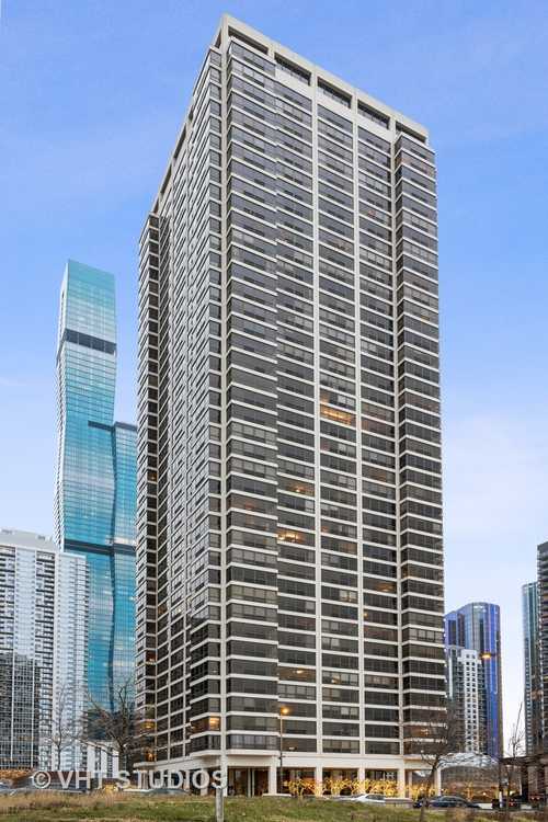 $590,000 - 2Br/2Ba -  for Sale in Chicago