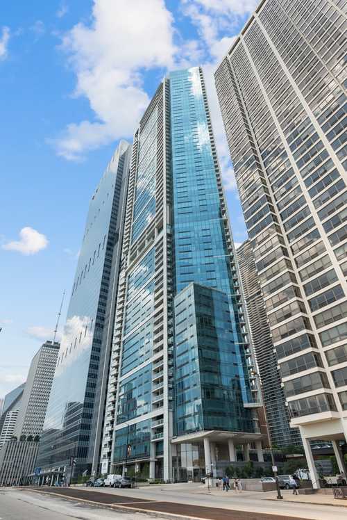 $925,000 - 2Br/3Ba -  for Sale in Chicago