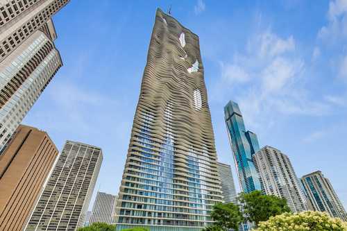 $1,599,000 - 3Br/3Ba -  for Sale in Chicago
