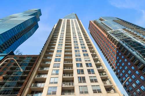 $279,000 - 1Br/1Ba -  for Sale in Chicago