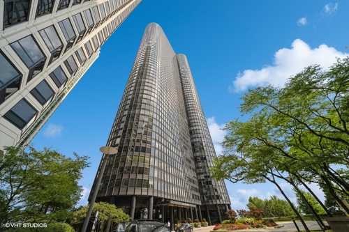 $735,000 - 3Br/3Ba -  for Sale in Chicago