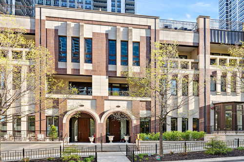 $2,150,000 - 4Br/5Ba -  for Sale in Chicago