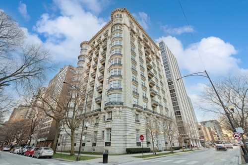 $4,500,000 - 7Br/9Ba -  for Sale in Chicago