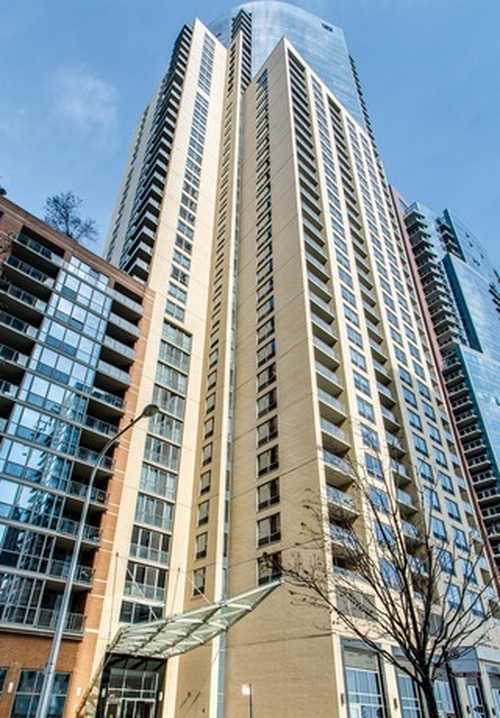 $800,000 - 2Br/2Ba -  for Sale in Chicago