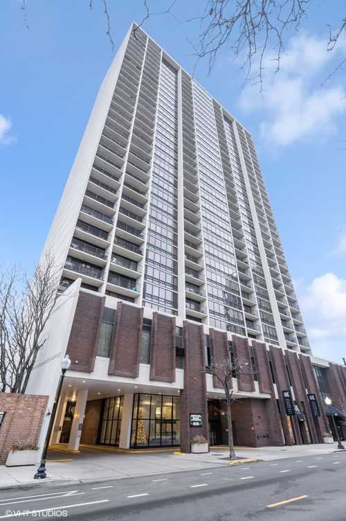 $245,000 - 1Br/1Ba -  for Sale in Americana Towers, Chicago