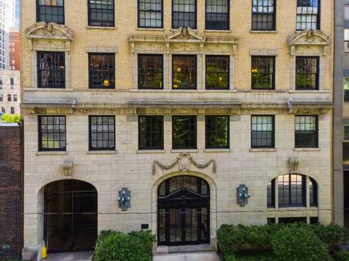 $1,350,000 - 3Br/4Ba -  for Sale in Chicago