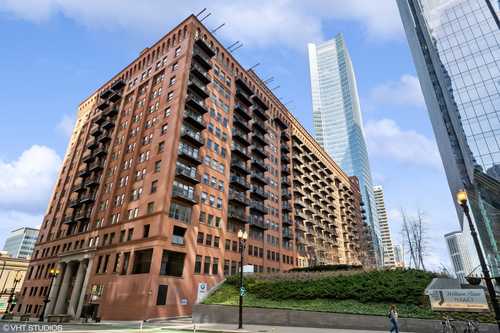 $1,175,000 - 2Br/3Ba -  for Sale in Chicago