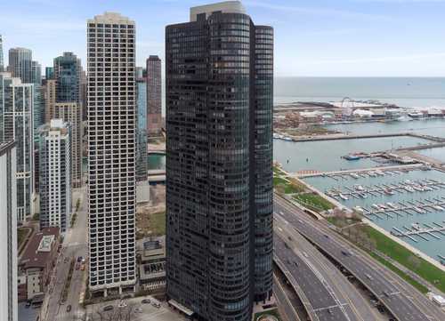 $575,000 - 2Br/2Ba -  for Sale in Harbor Point, Chicago